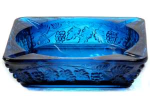 Westmoreland Paneled Grape Ashtray