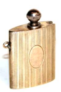 Ronson Vee (a.k.a. Fob) Lighter