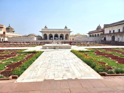 Diwan-i-Khas - Agra Fort Complex
