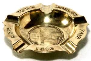 NY world's Fair 1940 Art Deco Ashtray