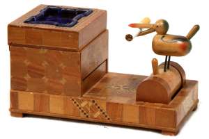 Cigarette Dispenser with Ashtray