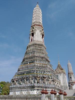 Wat Arun - Remple of the Dawn