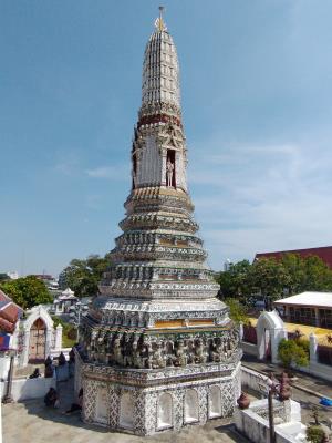 Wat Arun - Remple of the Dawn