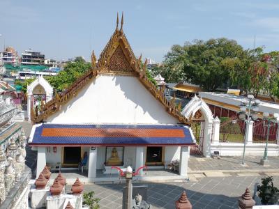 Wat Arun - Remple of the Dawn