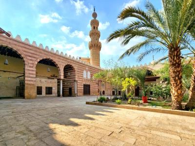 Amir Aq Sunor Mosque