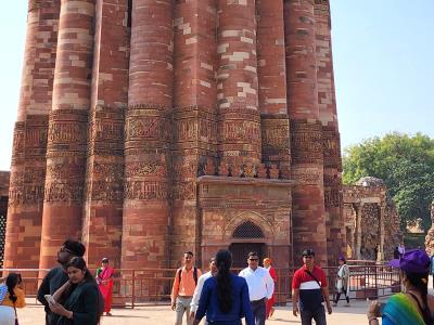 4Qutub Minar