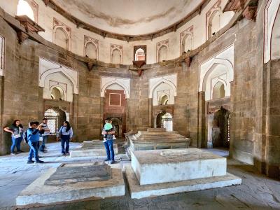 Isa Kahn Tomb