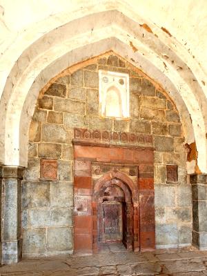 Isa Kahn Mosque