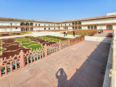 Anguri Bagh & Rang Mahal - Agra Fort Complex