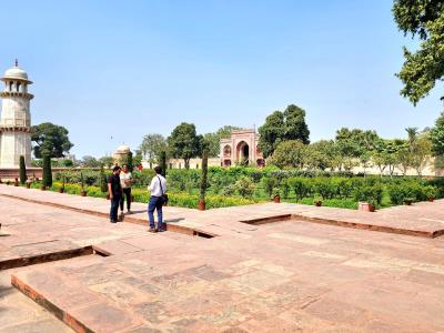 Itimad-ud-Daulah's Tomb - Baby Taj
