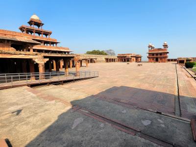 The Pachisi Court