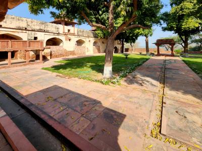 Minar Bazaar