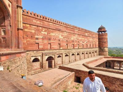 Buland Darwaza