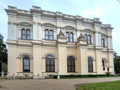 Dolmabahe Palace
