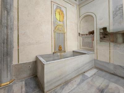 Royal Bathroom