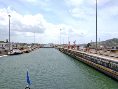Canal lanes separate