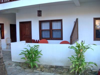 Roatan Dive Resort
