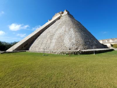 Uxmal - Piramide del Adivino