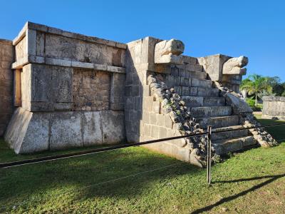 Platform of Eagles and Jaguarsr