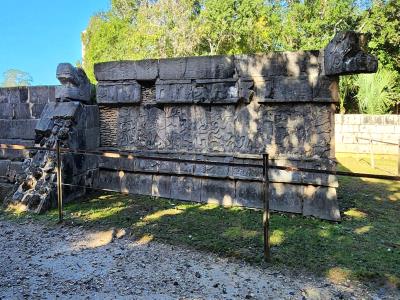 Platform of Eagles and Jaguarsr